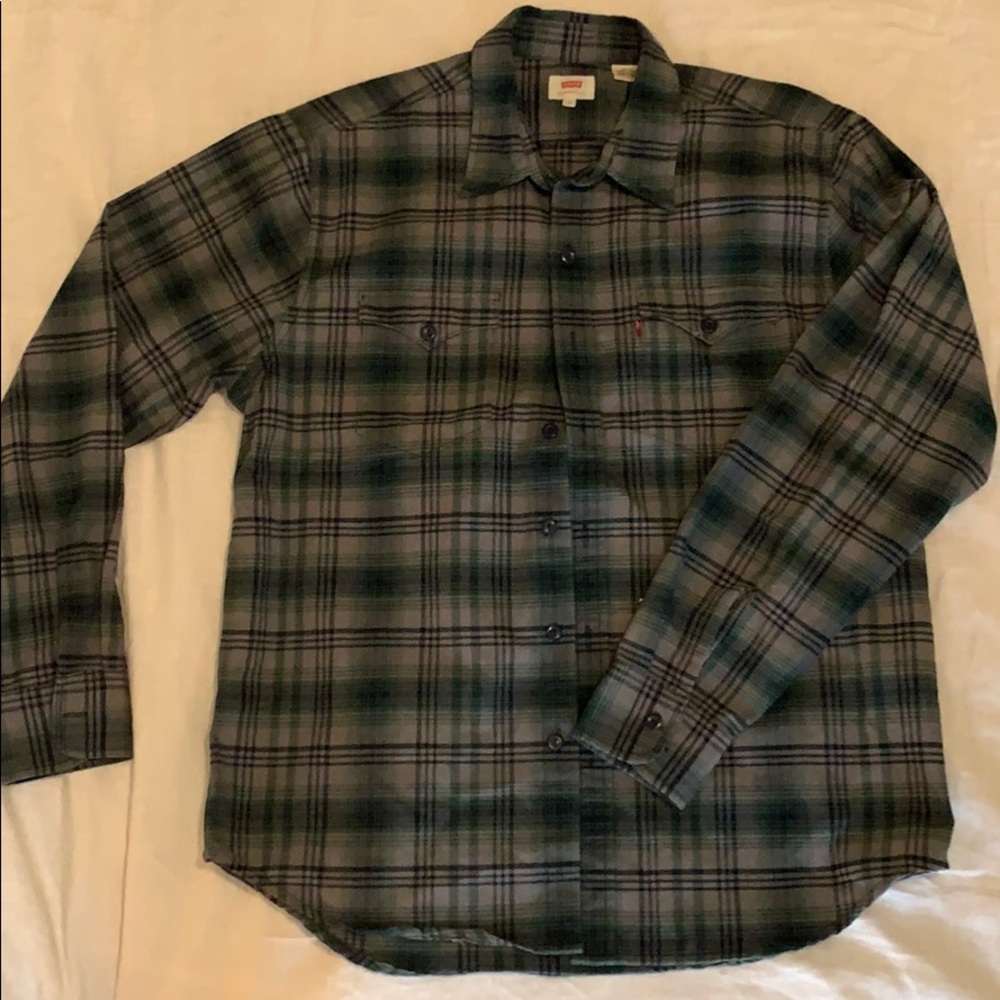 Levi’s Men’s Flannel - Medium